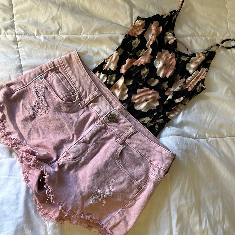 American Eagle high waisted pink bottoms